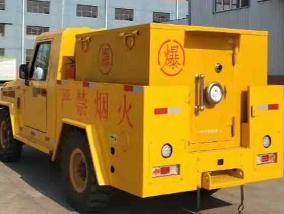 海南凯龙爆破器材运输车：保障爆破任务的安全运行