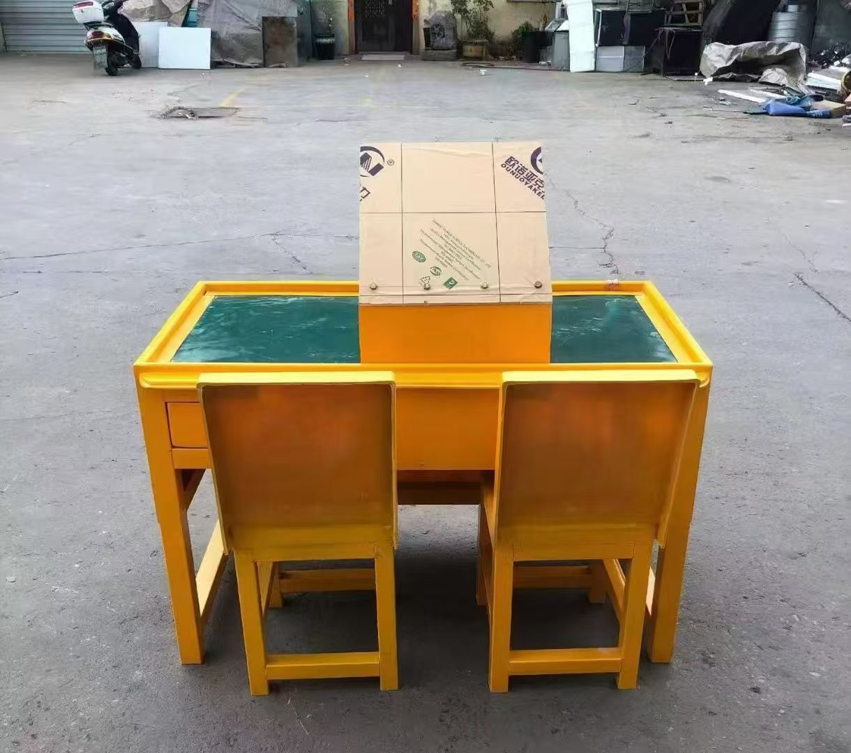 海南防静电导通桌井下煤矿火工品发放桌：危险品流转的安全守护者